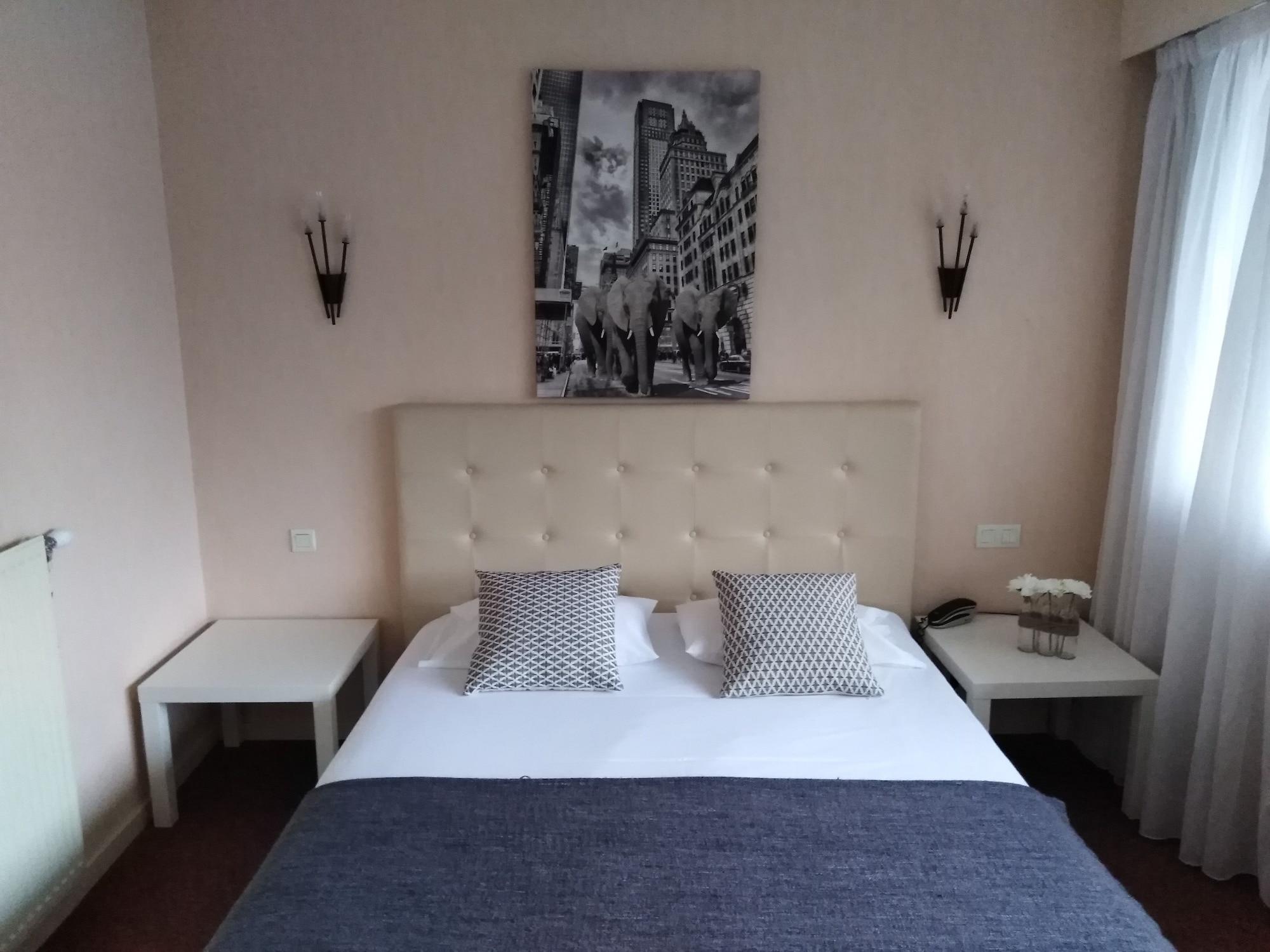 Hotel Astoria Saint-Etienne  Ngoại thất bức ảnh