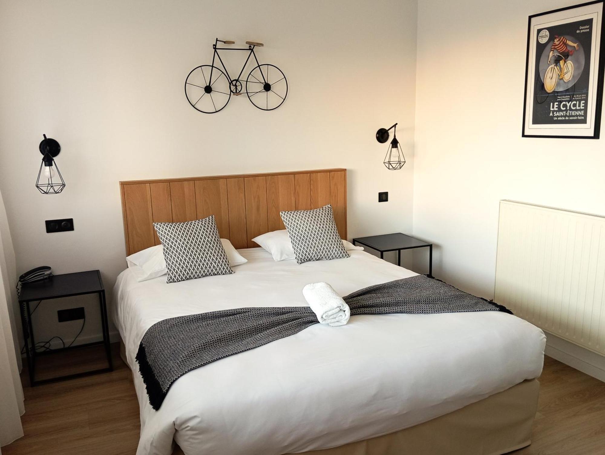 Hotel Astoria Saint-Etienne  Ngoại thất bức ảnh