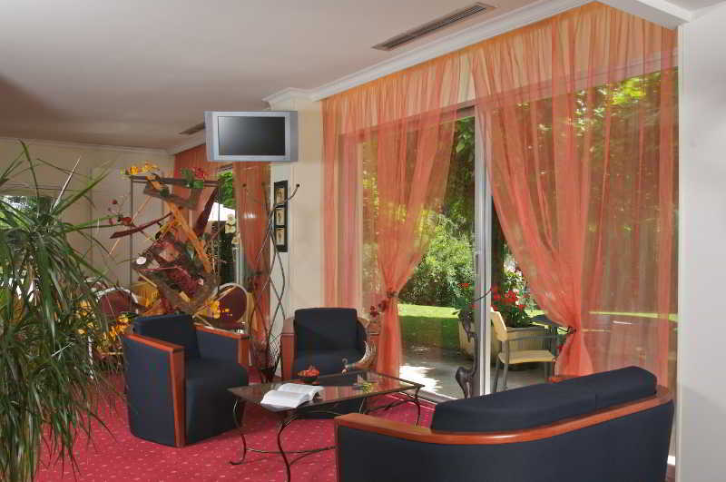 Hotel Astoria Saint-Etienne  Ngoại thất bức ảnh